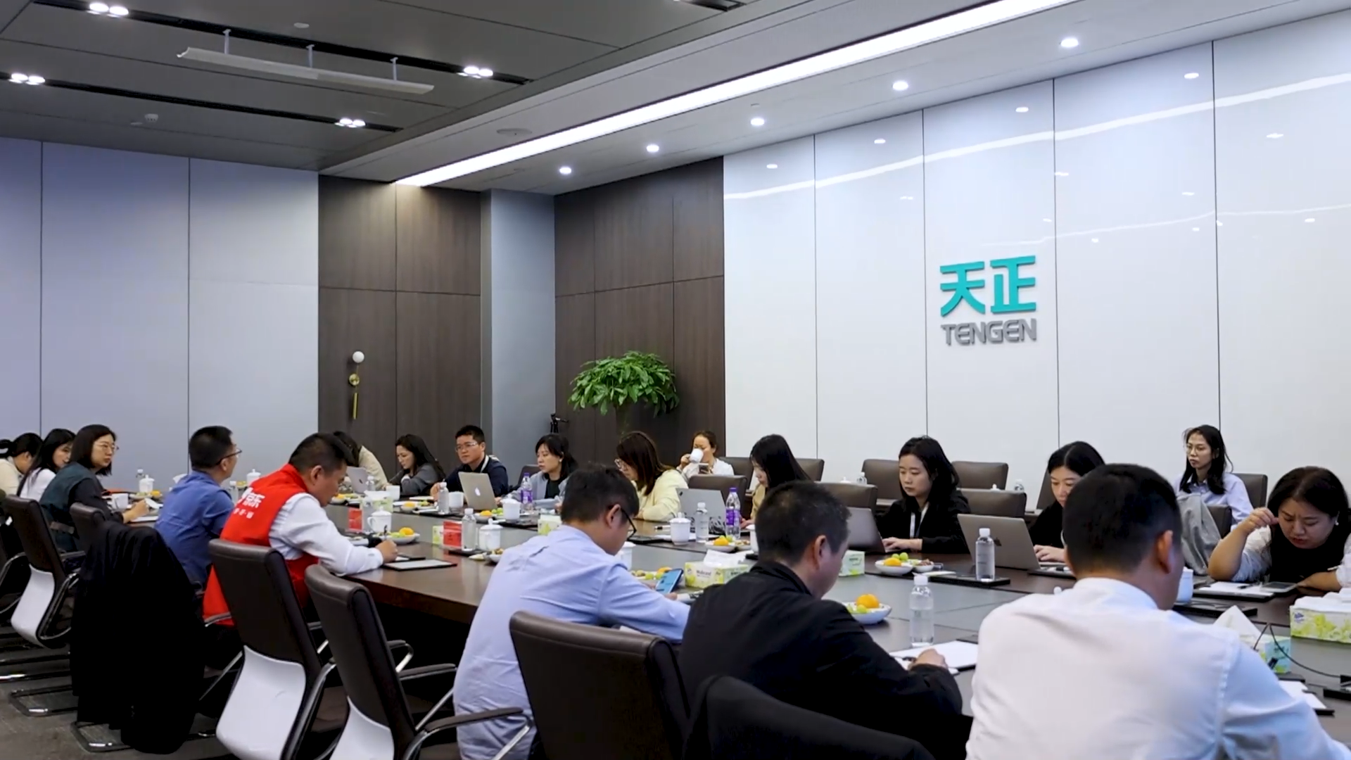 京东工业走进K8凯发官网，探访产业数智化之路！
